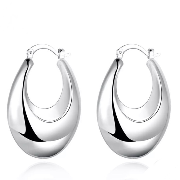 Silver Plated Popular Carved Earrings New - Picture 1 of 3